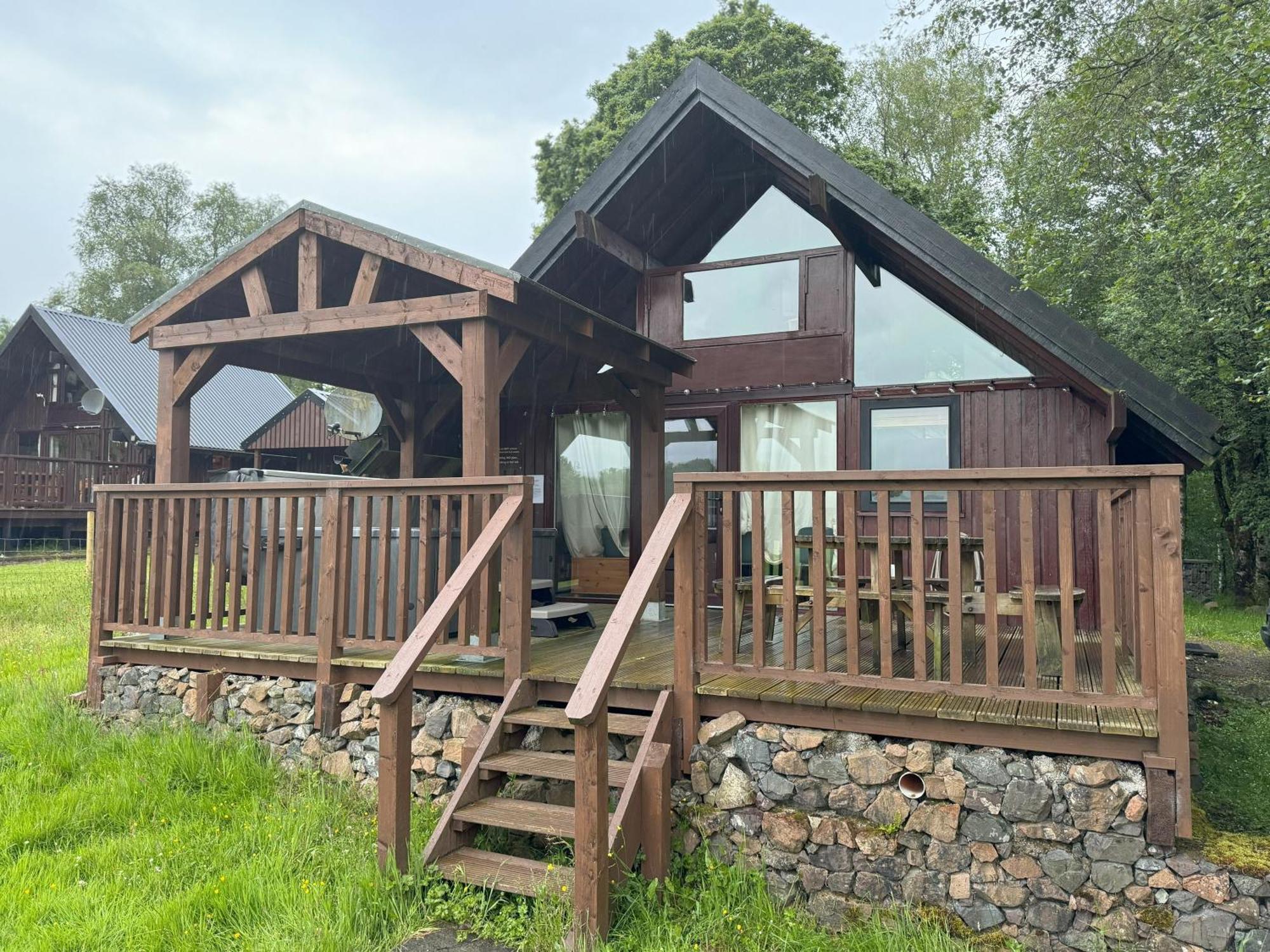 奥赛湖景山林小屋 Dalavich 外观 照片